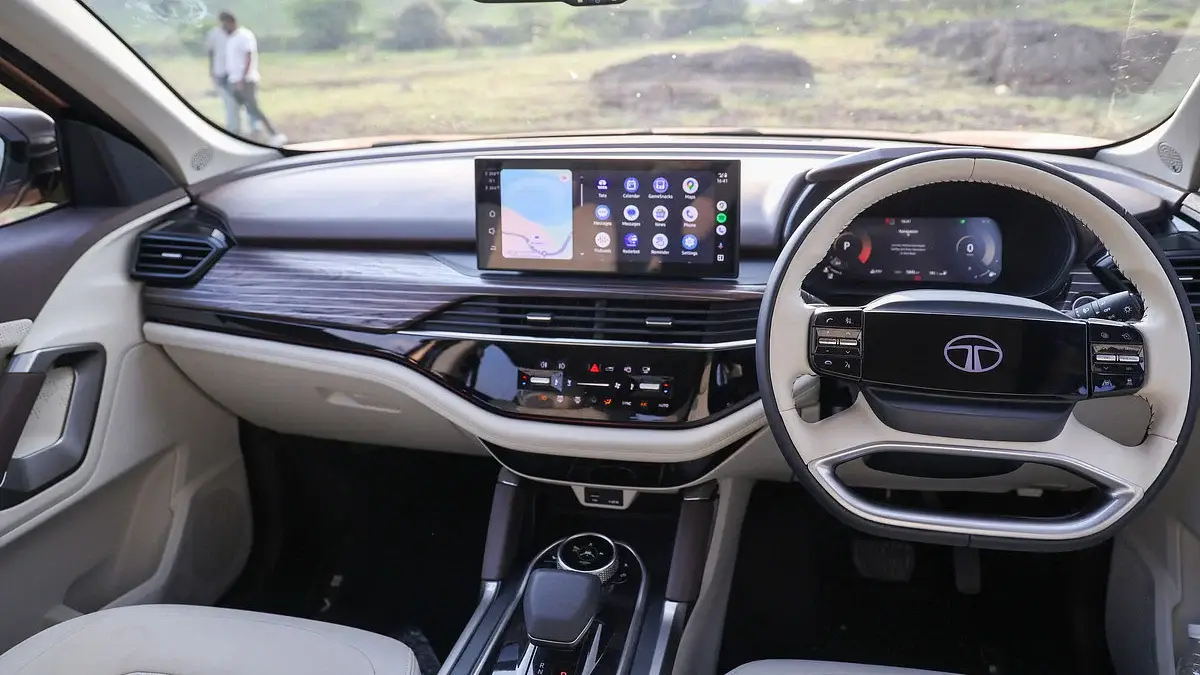 Tata Safari Facelift interior