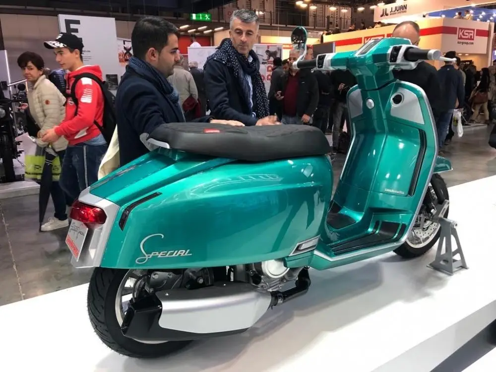Electric Scooter with 127KM Range Set to Stir Up the Market with Features  That Cause a Sensation - APANABIHAR