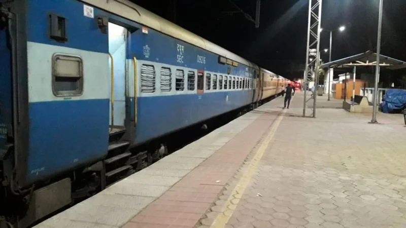 Bihar Delhi Train